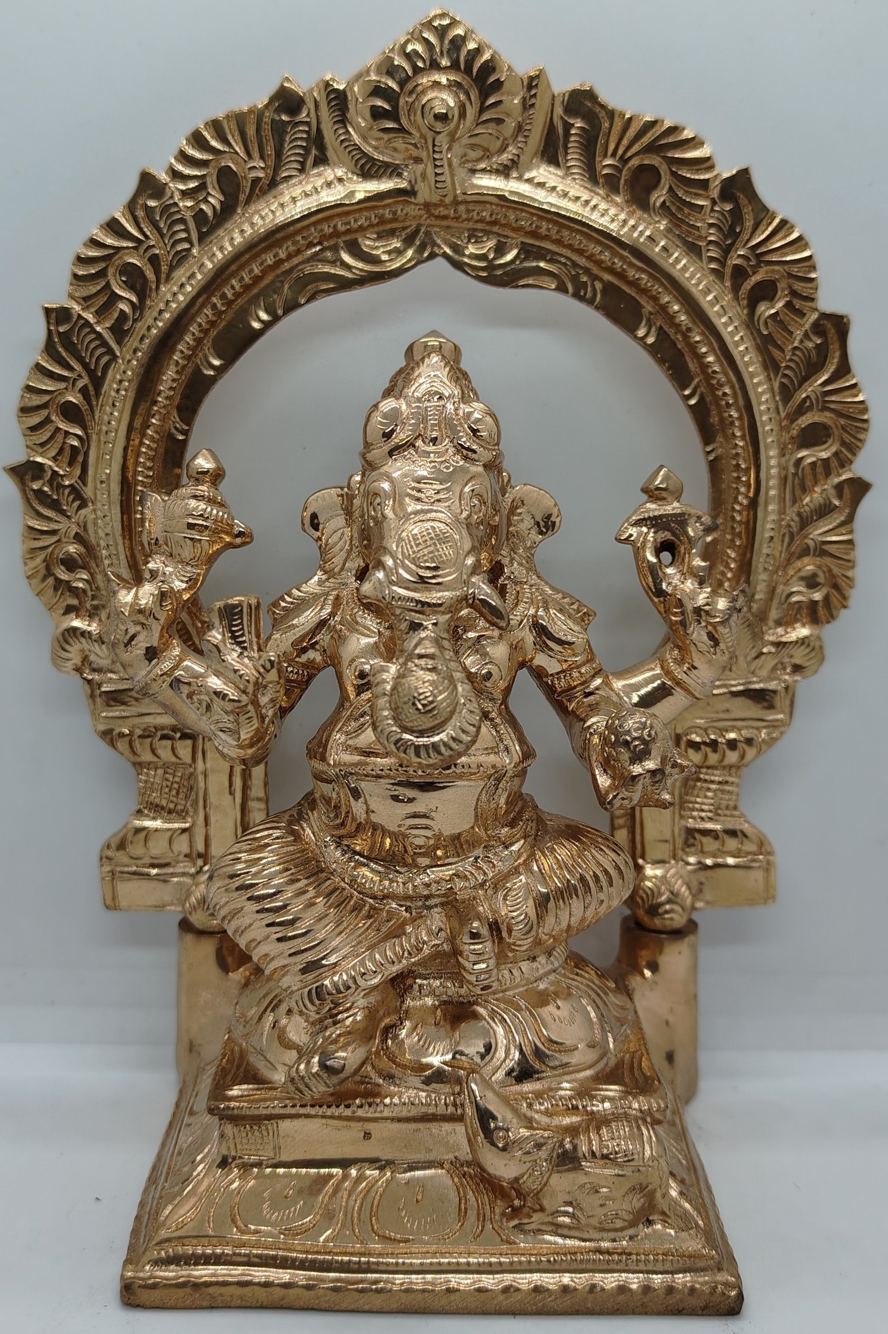 Divine Bija Ganesha with Arch 7 inches Panchalogam Divine Bija India Pvt Ltd | A story of motivation, passion and unconditional commitment